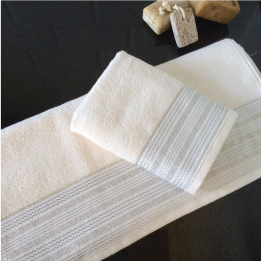 Luxurious Patterned Cotton Towels - Cream